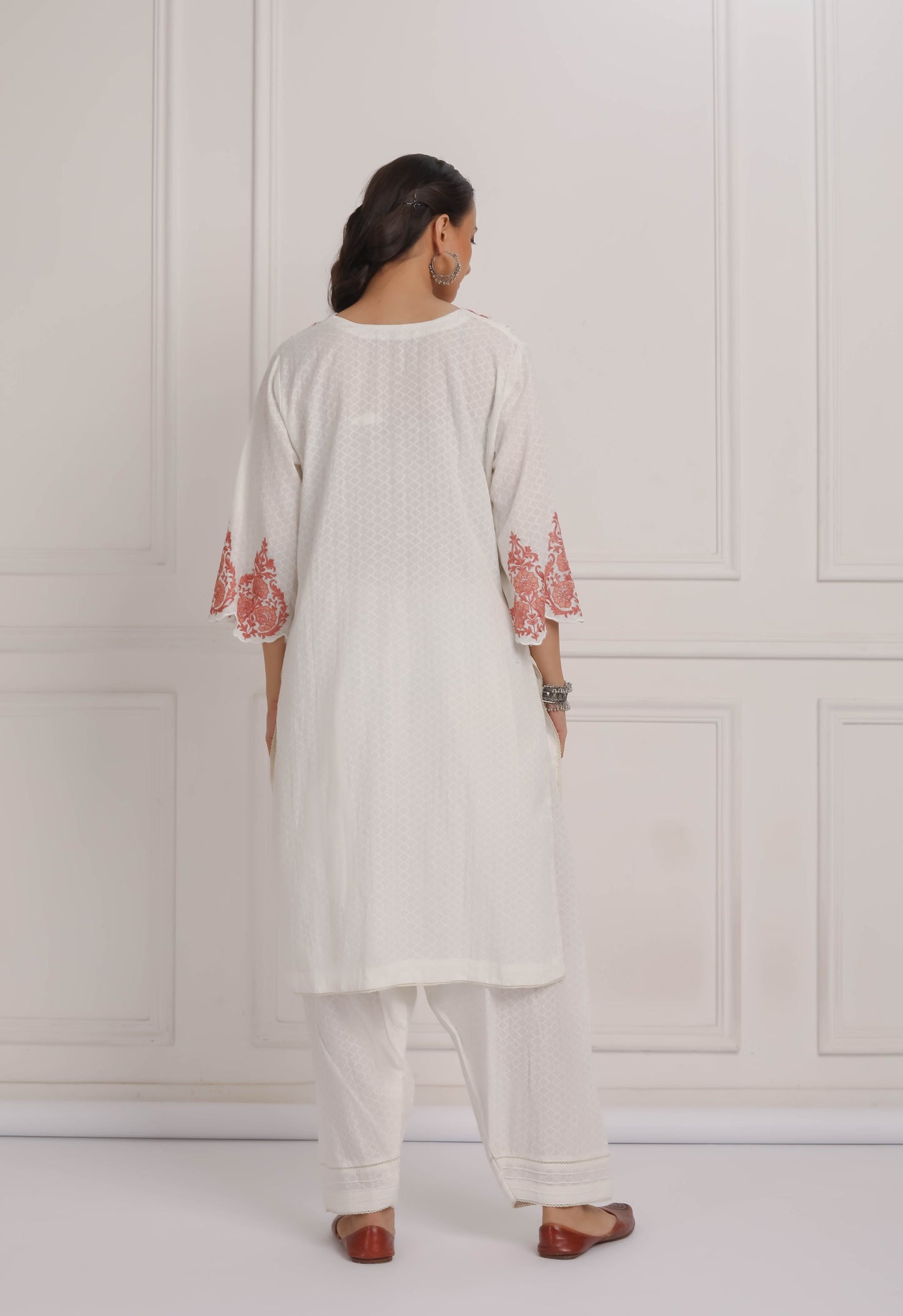 Off White Embroidered Kurta & Pant Salwar Set- Peach