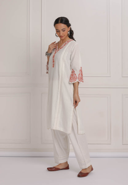 Off White Embroidered Kurta & Pant Salwar Set- Peach