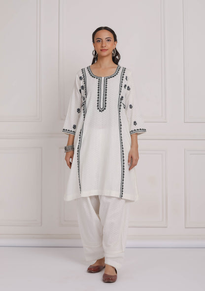 Off White Embroidered A-Line Kurta & Pant Salwar Set - Black