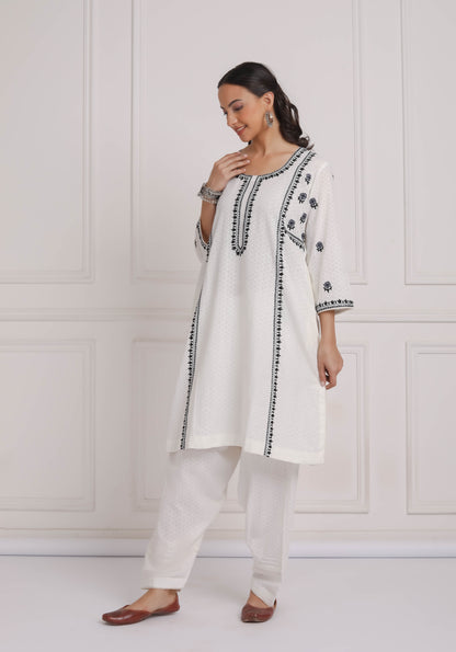 Off White Embroidered A-Line Kurta & Pant Salwar Set - Black