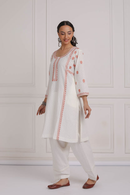 Off White Embroidered A-Line Kurta & Pant Salwar Set- Peach