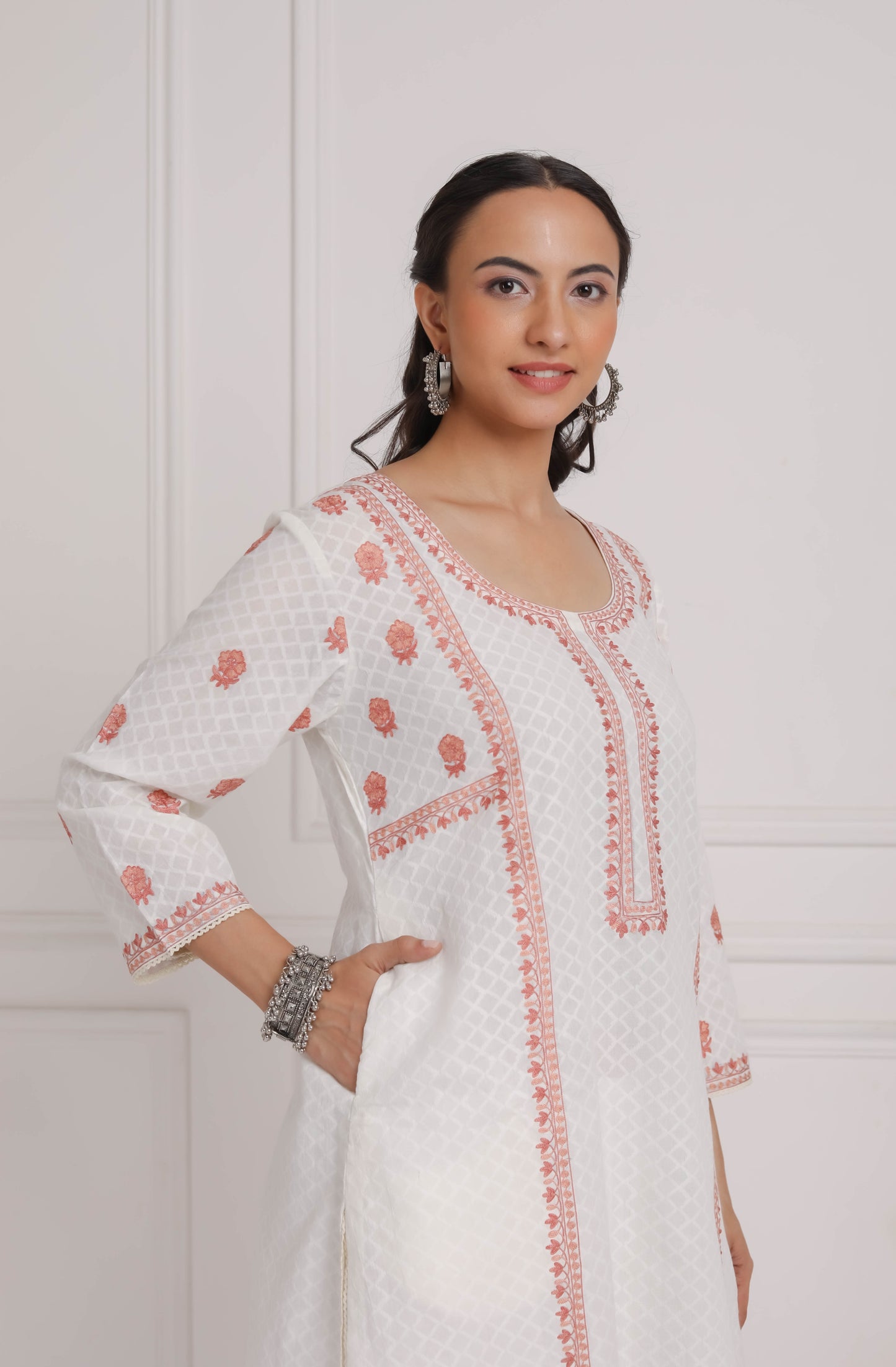 Off White Embroidered A-Line Kurta & Pant Salwar Set- Peach